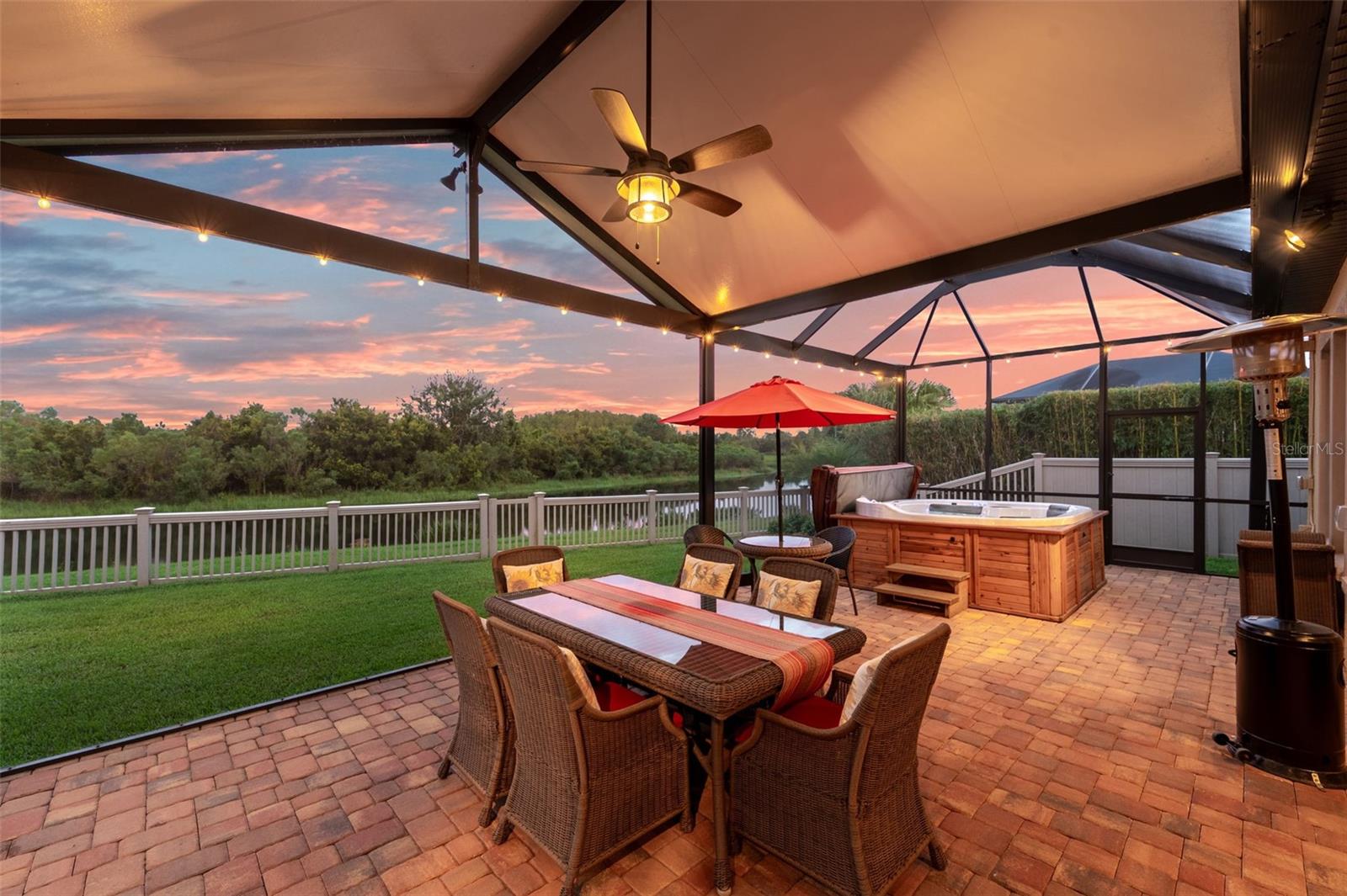 Listing photo id 79 for 4446 Ortona Lane