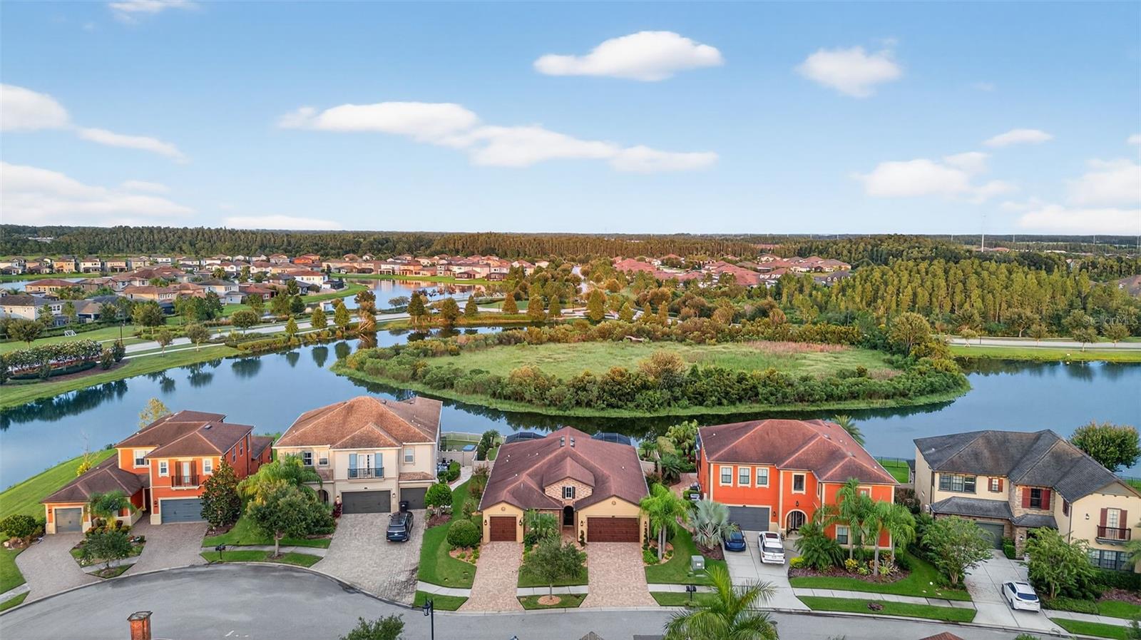 Listing photo id 83 for 4446 Ortona Lane