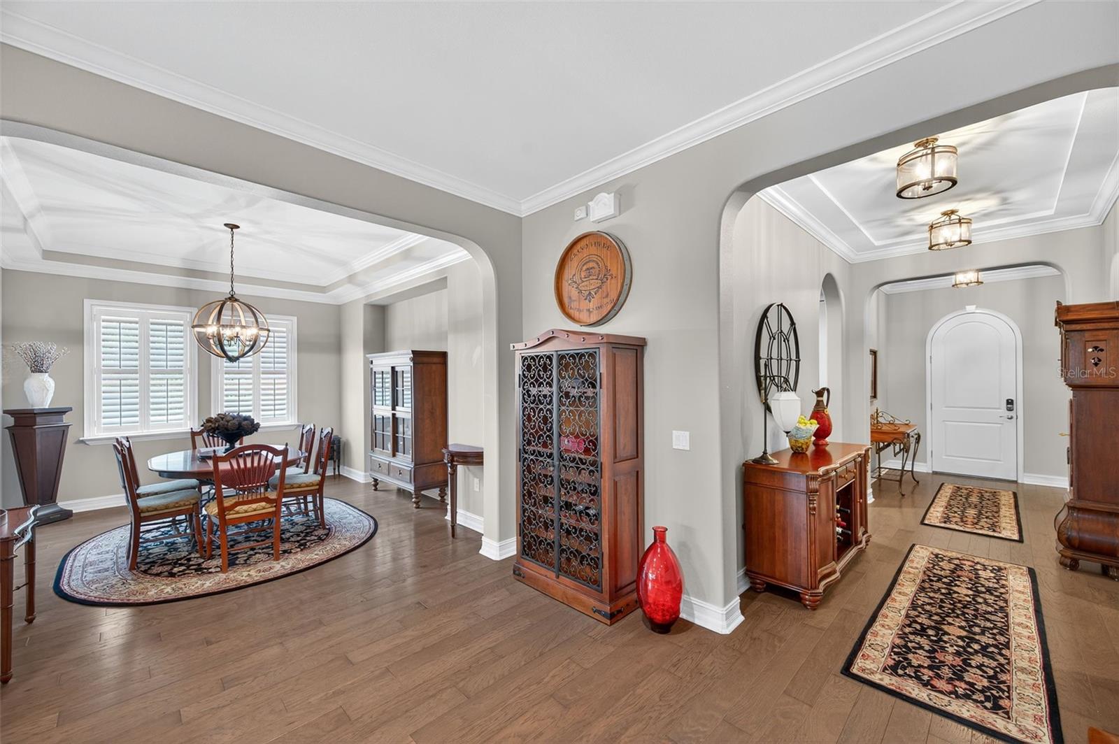 Listing photo id 7 for 4446 Ortona Lane
