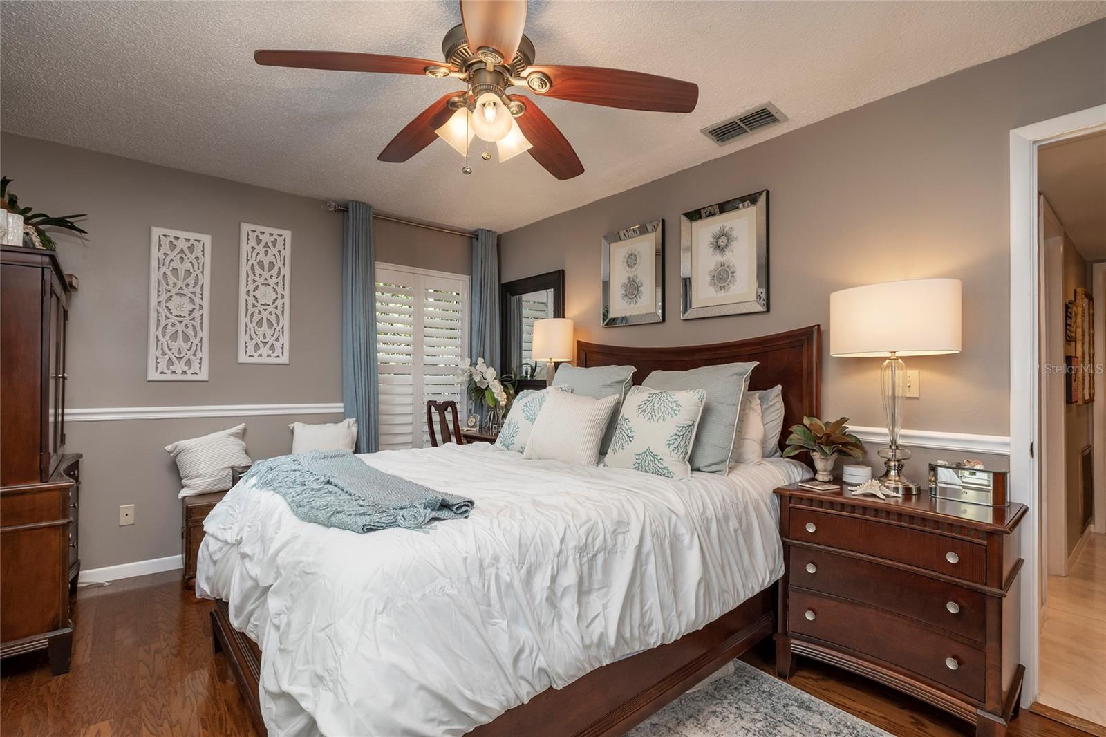 Listing photo id 17 for 761 Soundview Drive