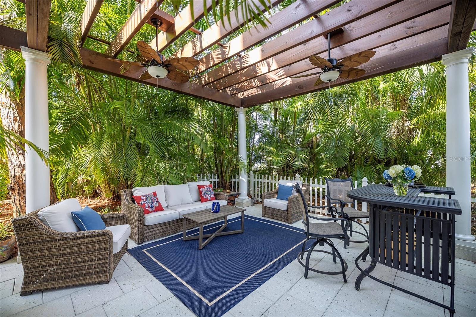 Listing photo id 29 for 761 Soundview Drive