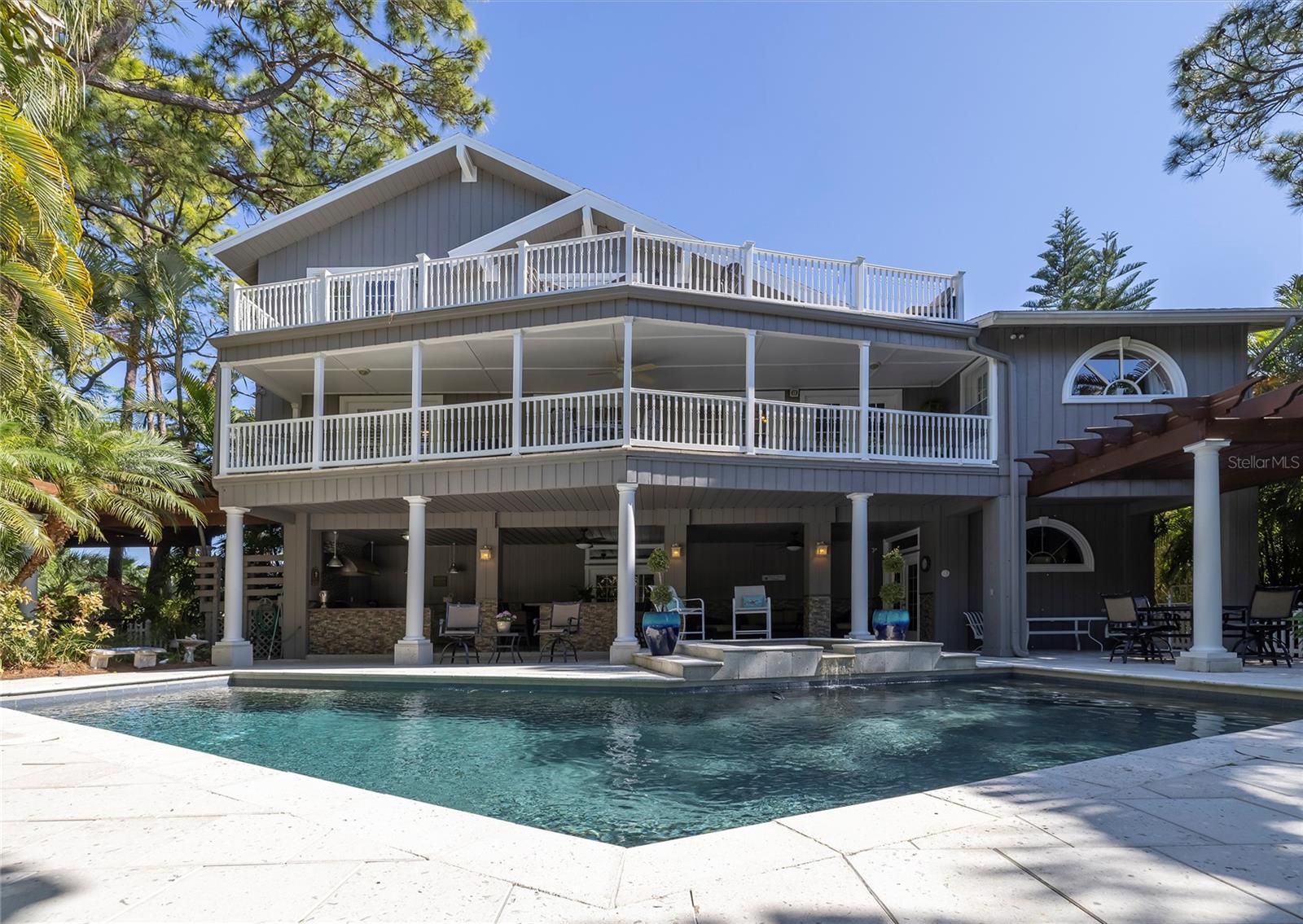 Listing photo id 30 for 761 Soundview Drive