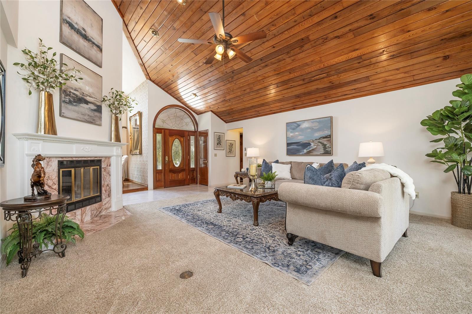 Listing photo id 2 for 761 Soundview Drive