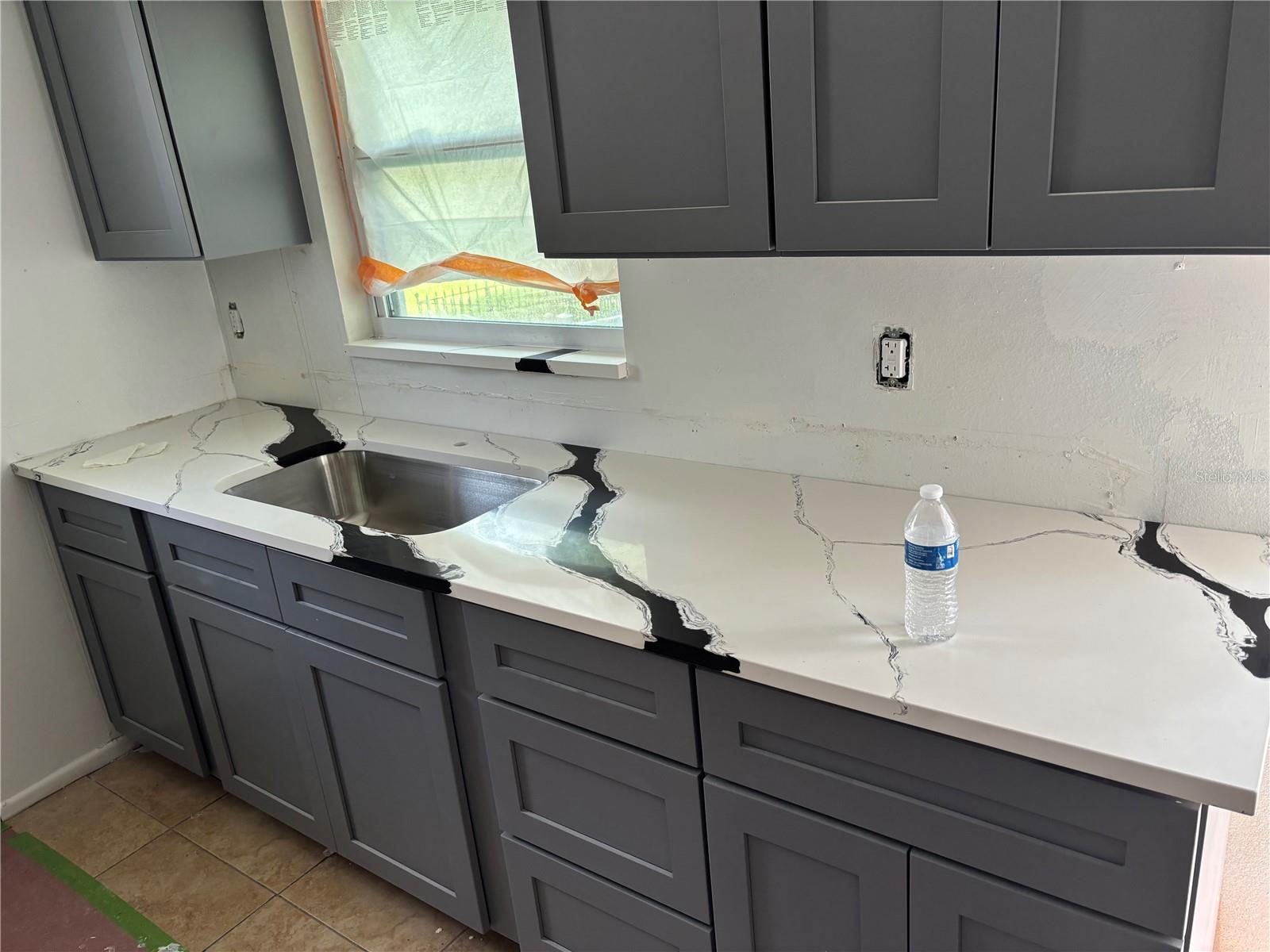 Image 2 of 9 For 705 5th Avenue Ne A