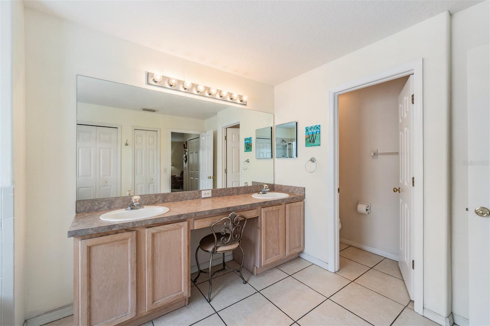 Image 21 of 62 For 19411 Sandy Springs Circle