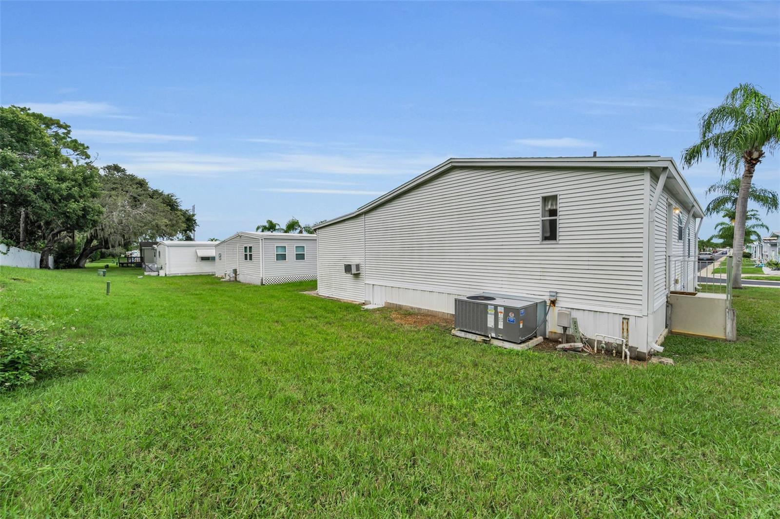 Image 14 of 76 For 239 Harmony Way