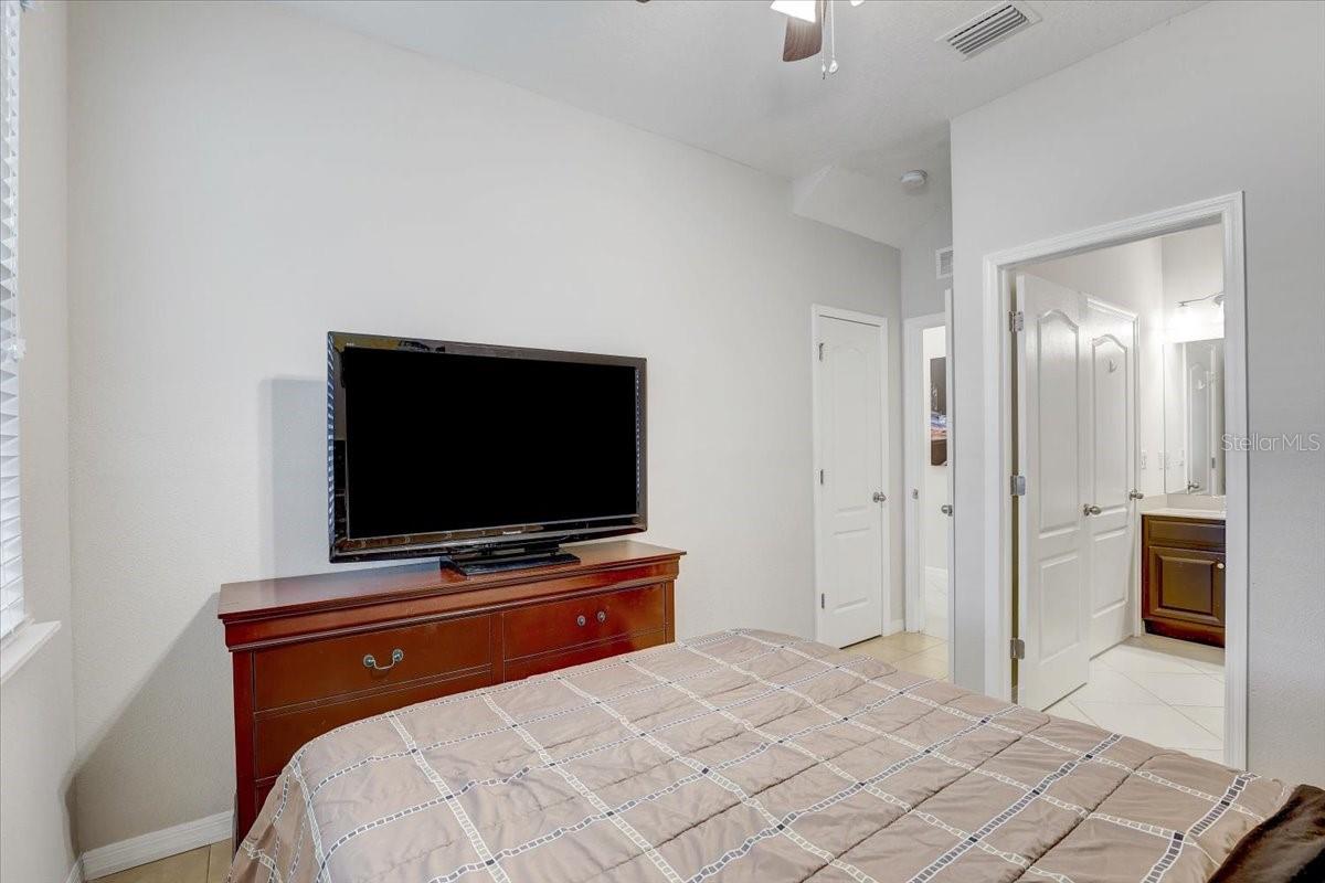 Image 46 of 69 For 11408 Emerald Shore Drive