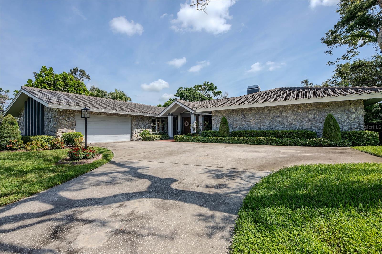 Details for 2343 Kings Point Drive, LARGO, FL 33774
