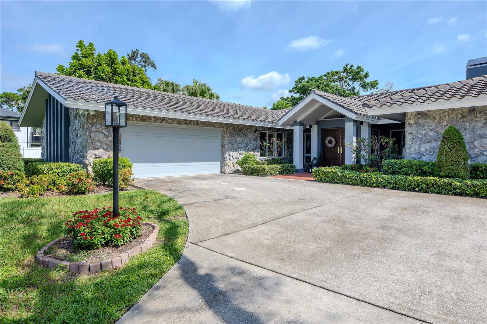Image 4 of 55 For 2343 Kings Point Drive