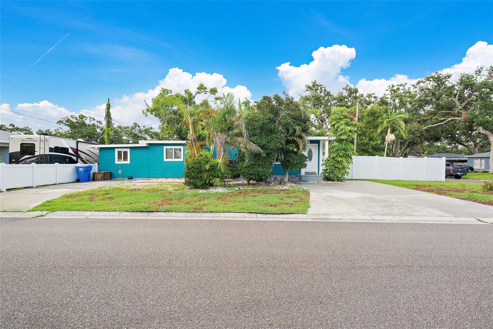Image 2 of 30 For 2470 47th Street S