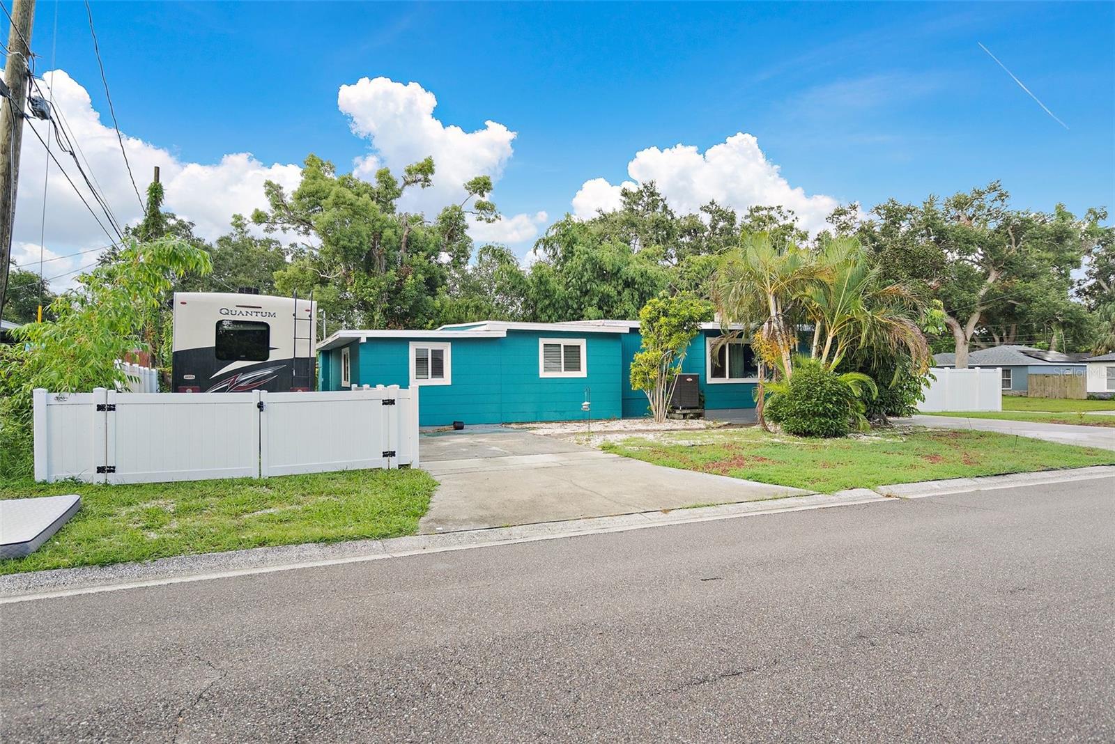 Image 3 of 30 For 2470 47th Street S