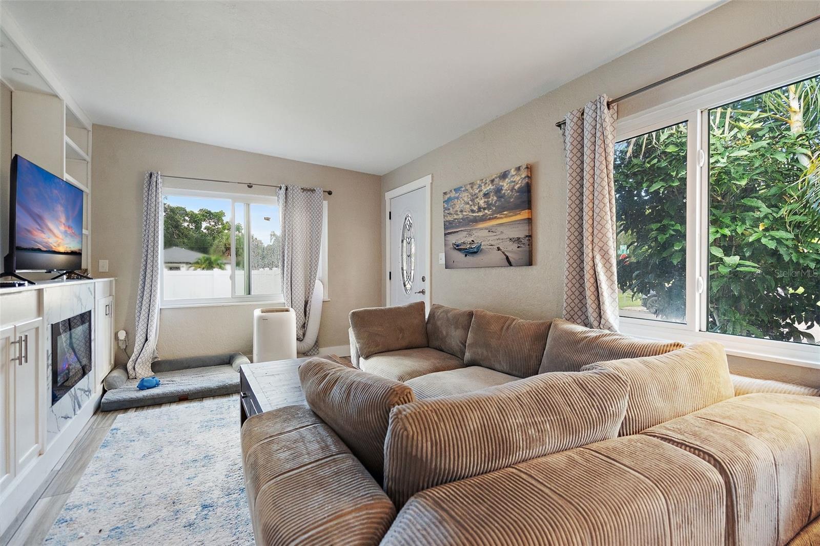 Image 6 of 30 For 2470 47th Street S