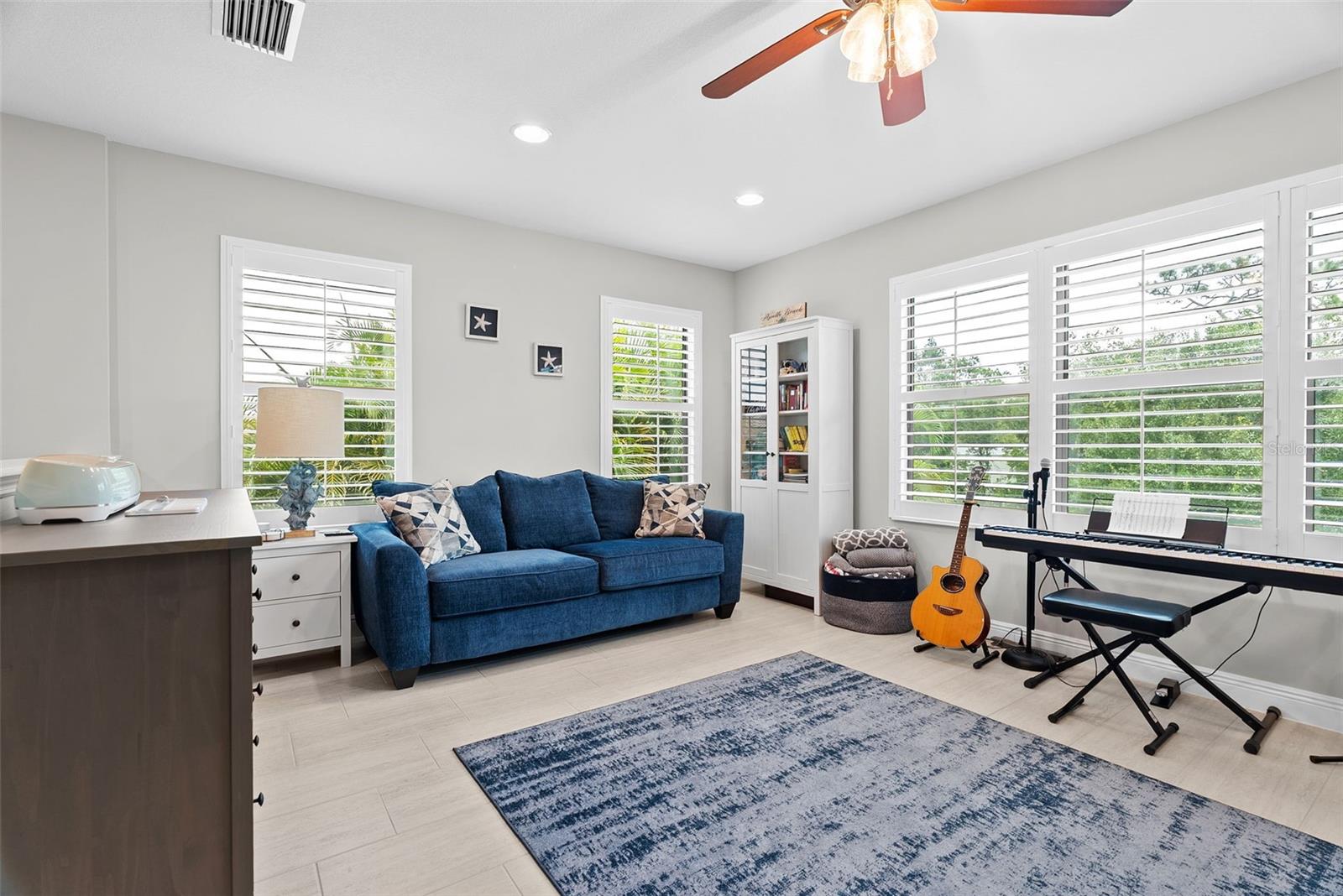 Image 20 of 54 For 8236 Larkspur Circle