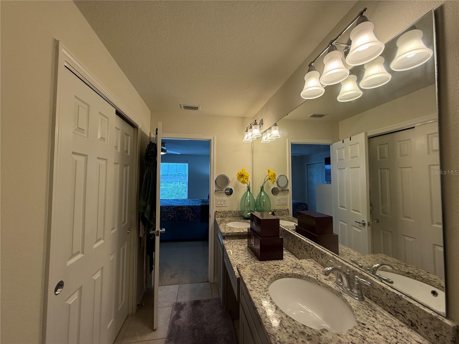 Image 10 of 21 For 9228 Hillcroft Drive