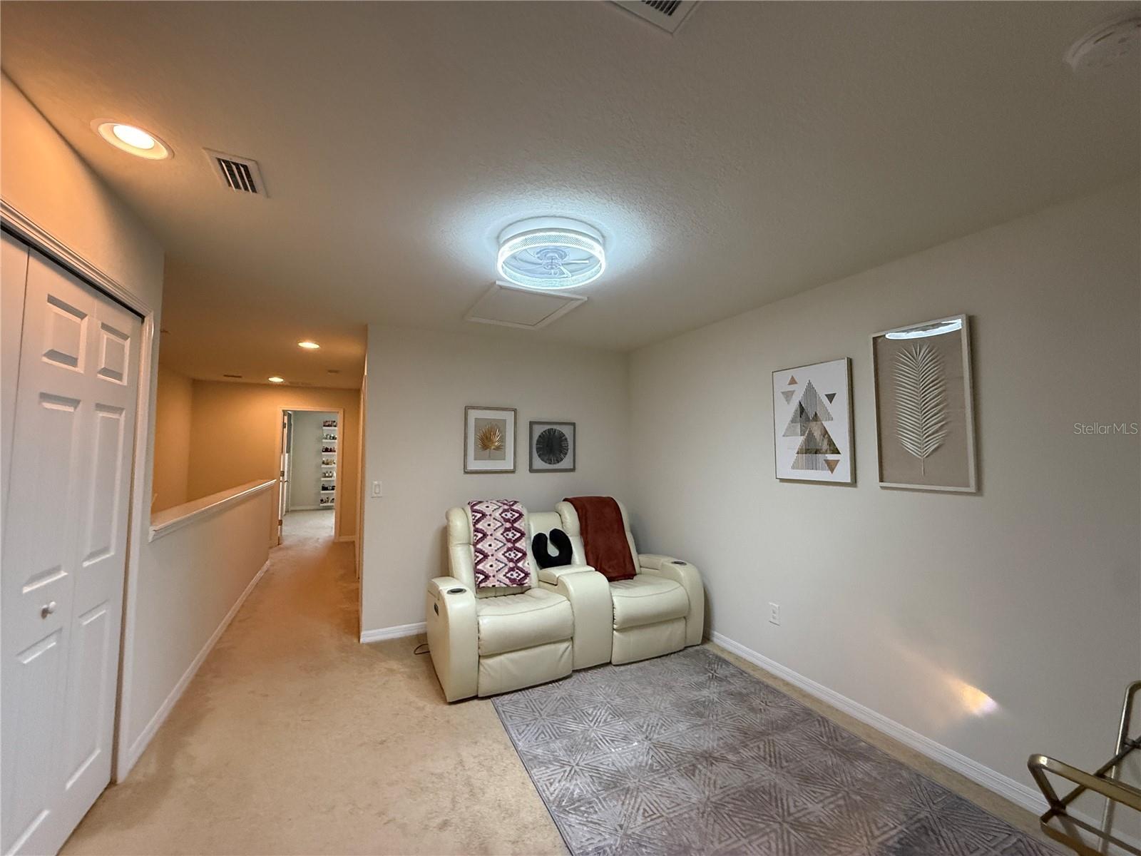 Image 12 of 21 For 9228 Hillcroft Drive