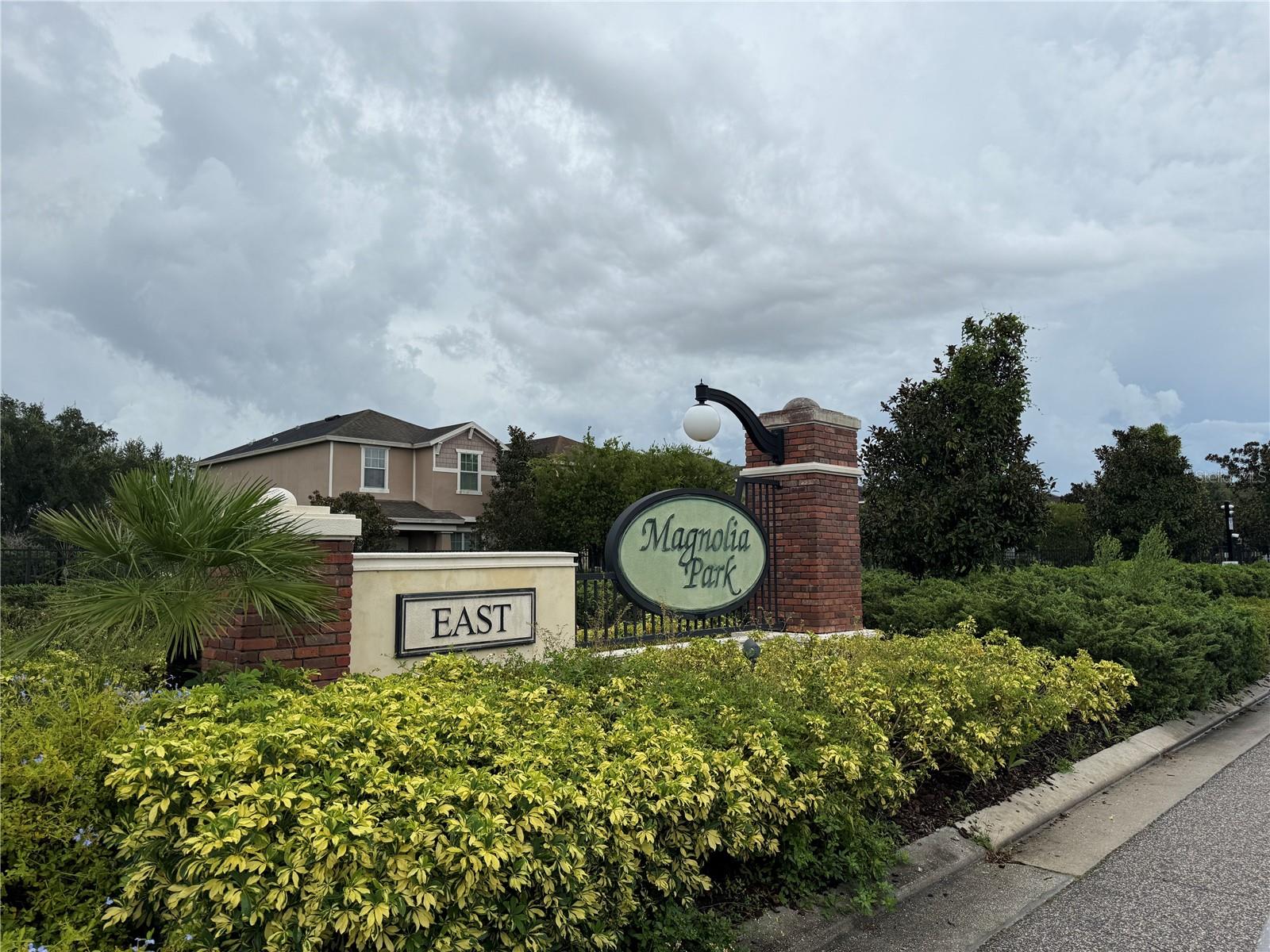 Image 18 of 21 For 9228 Hillcroft Drive