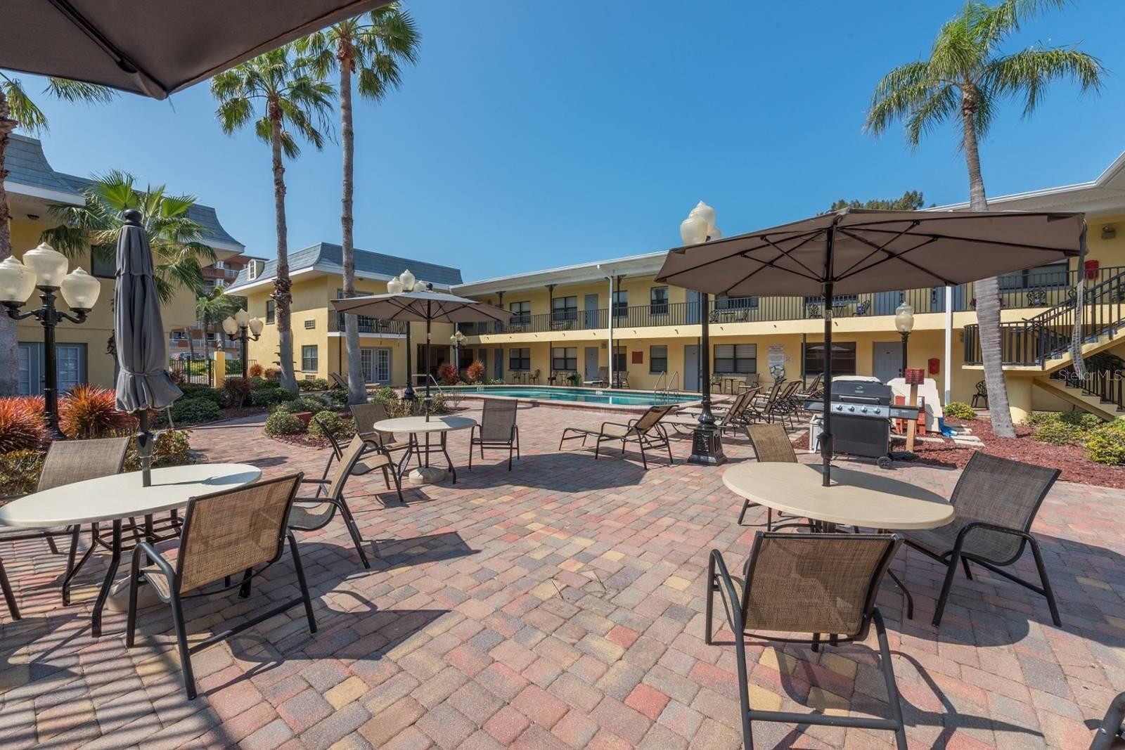 Image 20 of 43 For 16333 Gulf Boulevard 204