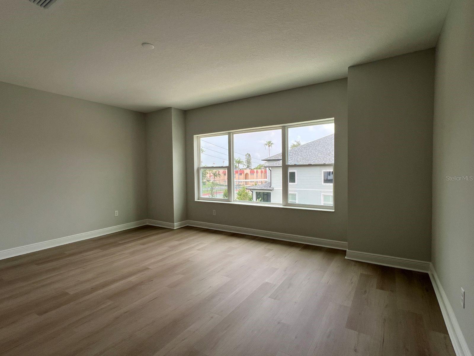 Image 10 of 13 For 7680 93rd Street N