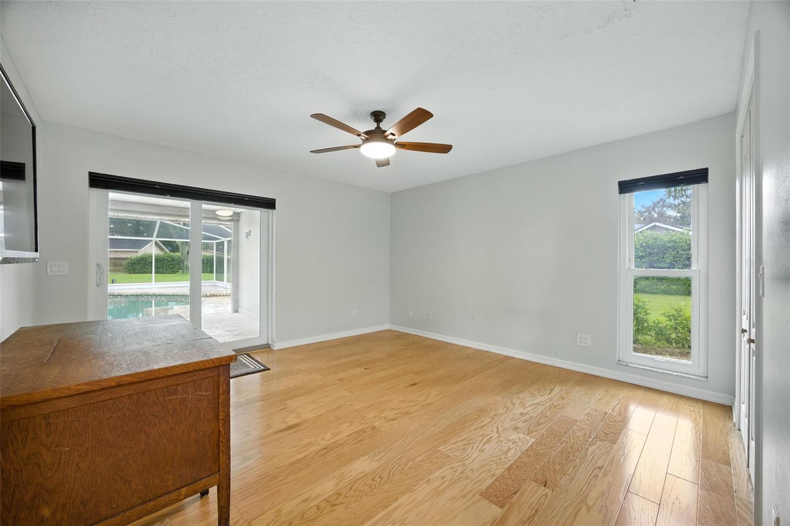 Listing photo id 8 for 10502 Lake Williams Drive