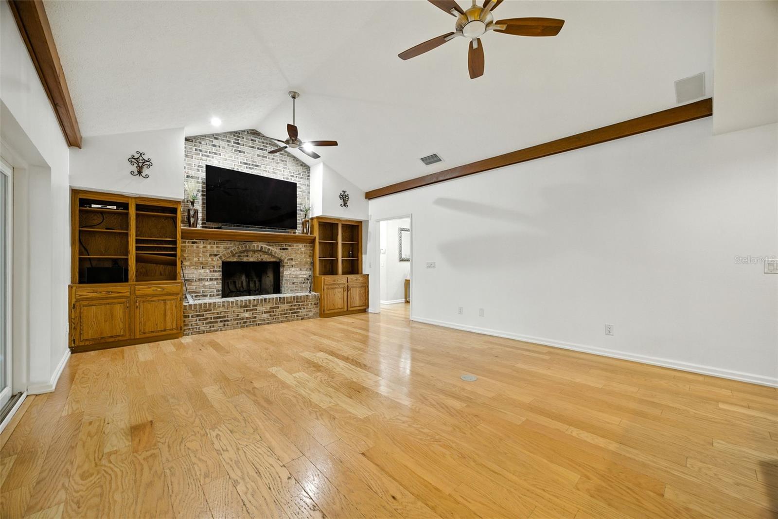 Listing photo id 20 for 10502 Lake Williams Drive