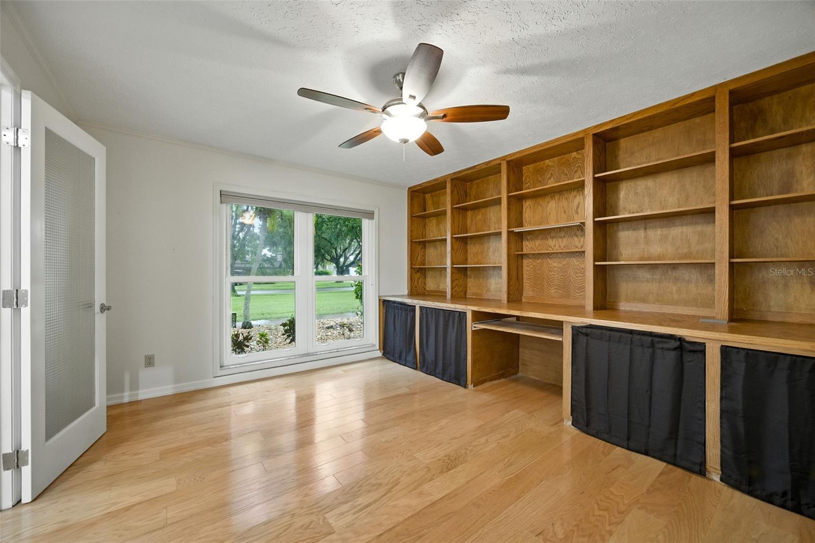 Listing photo id 22 for 10502 Lake Williams Drive