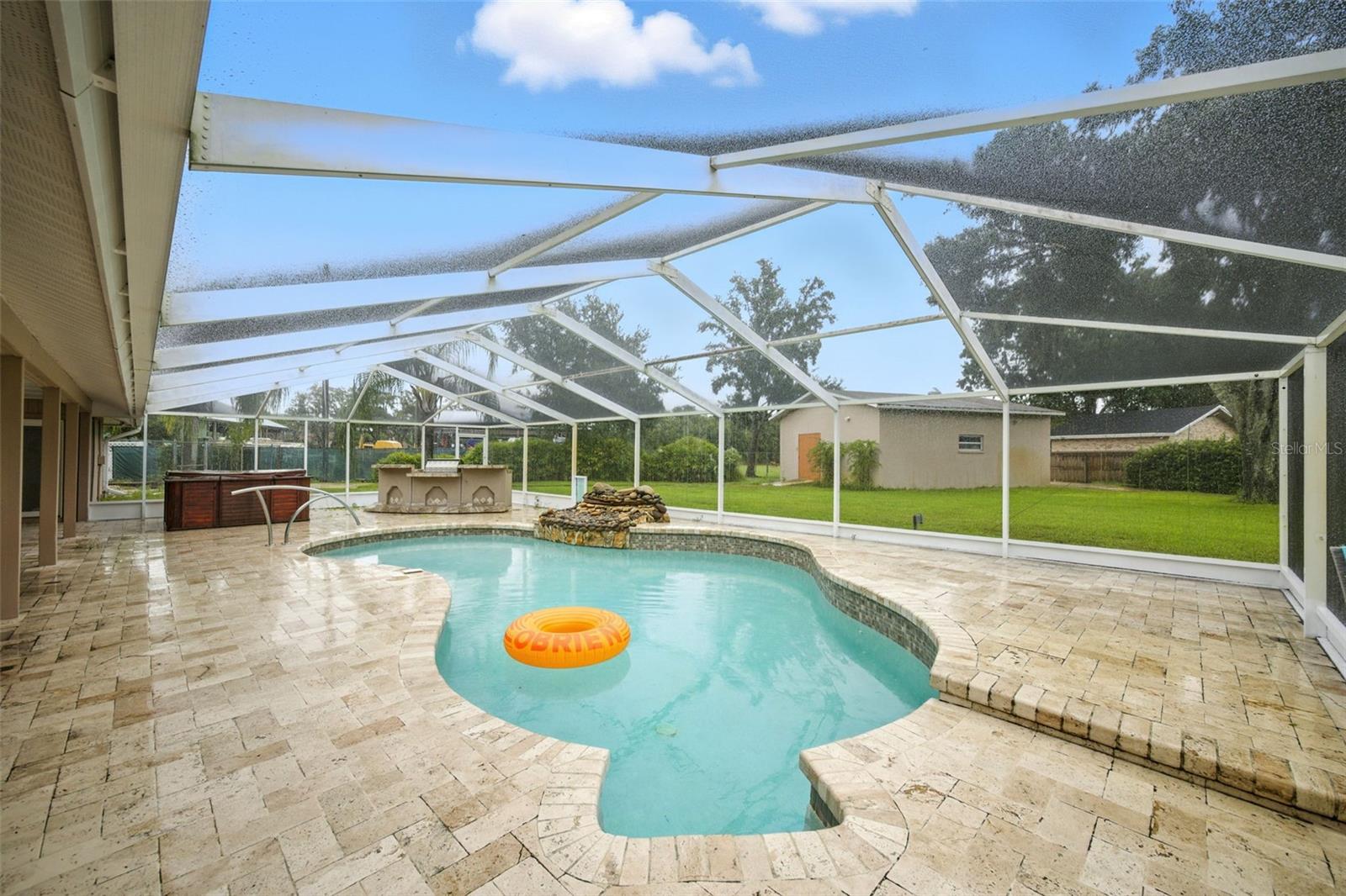 Listing photo id 1 for 10502 Lake Williams Drive