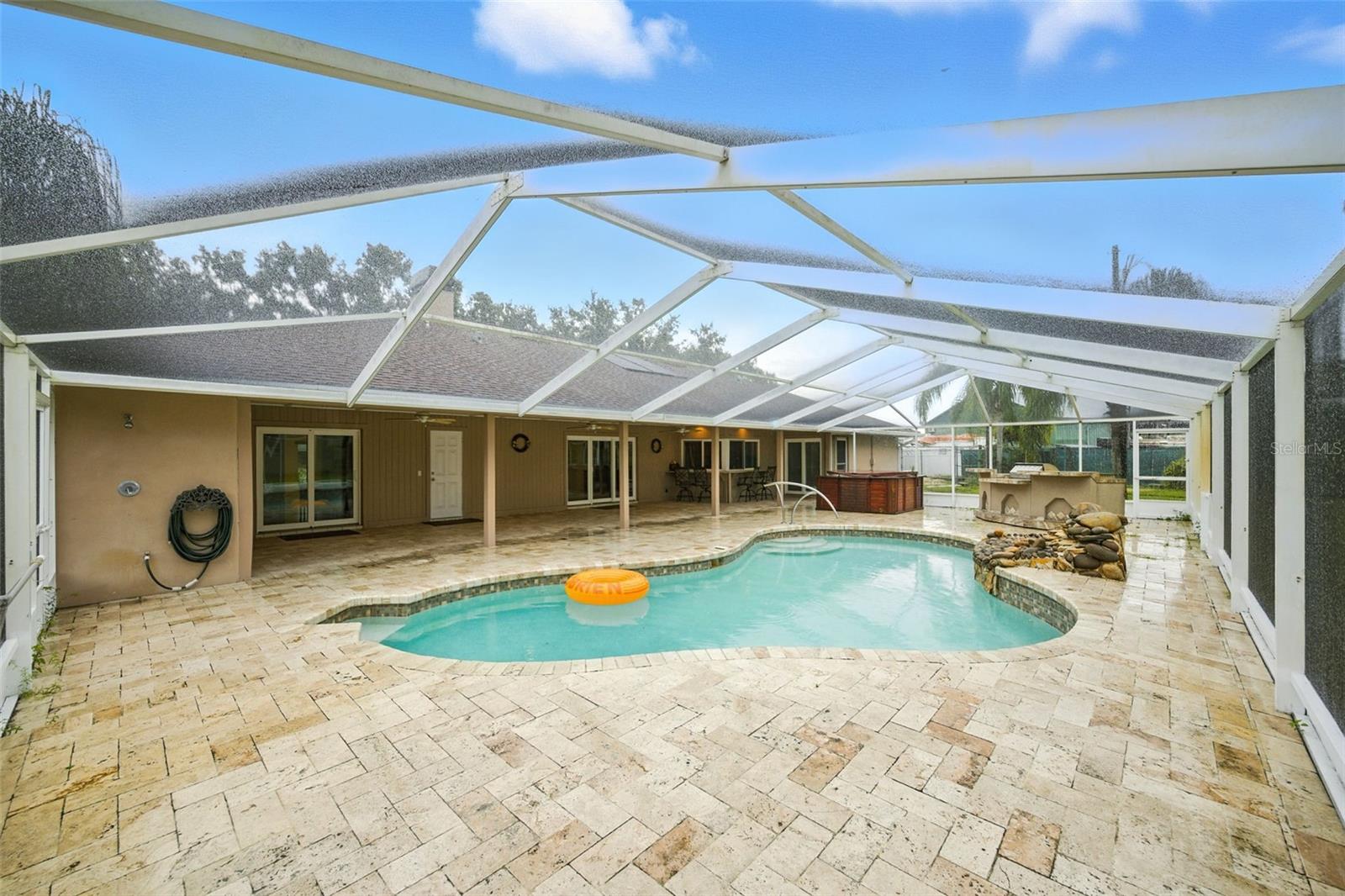 Listing photo id 37 for 10502 Lake Williams Drive