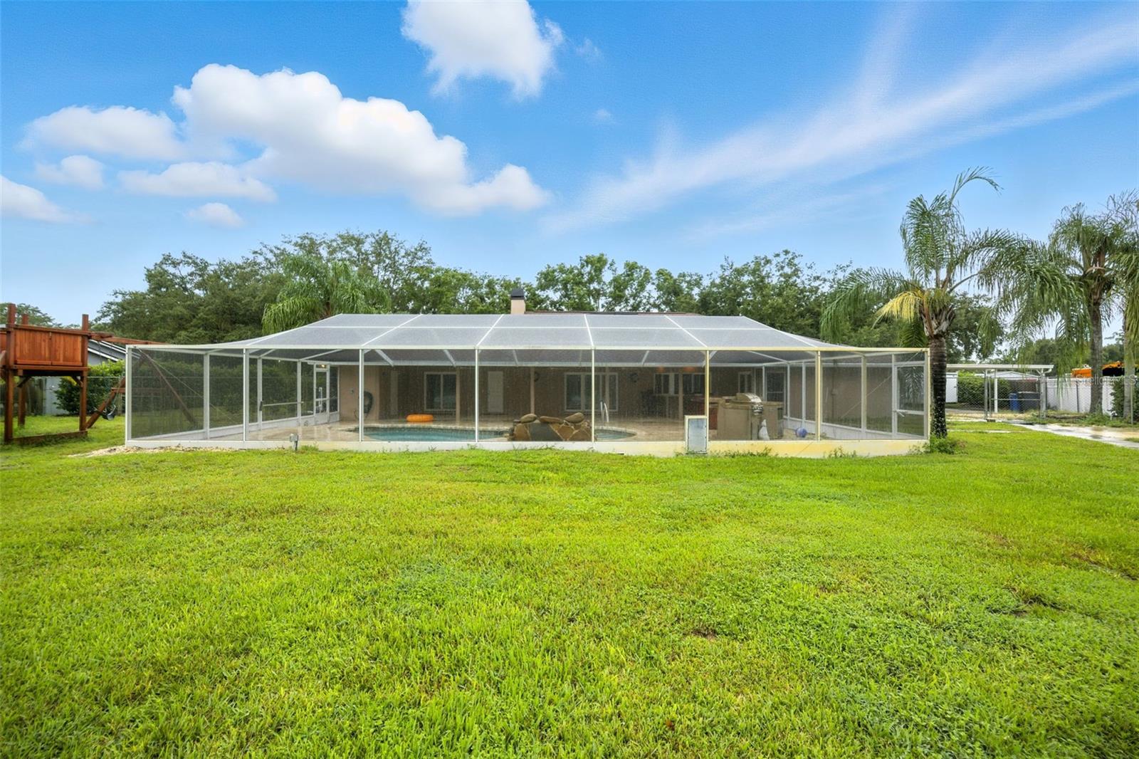 Listing photo id 42 for 10502 Lake Williams Drive