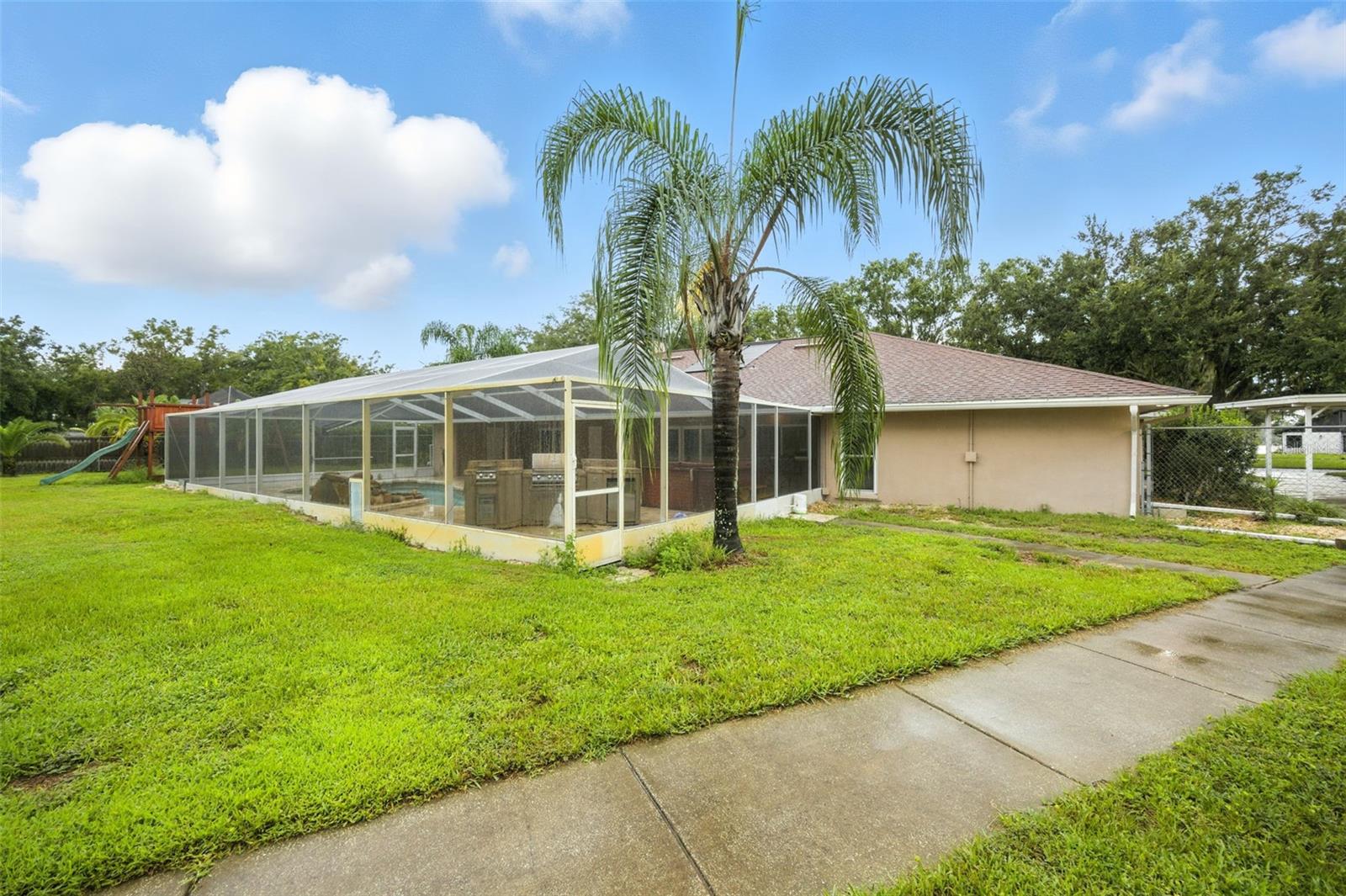 Listing photo id 43 for 10502 Lake Williams Drive