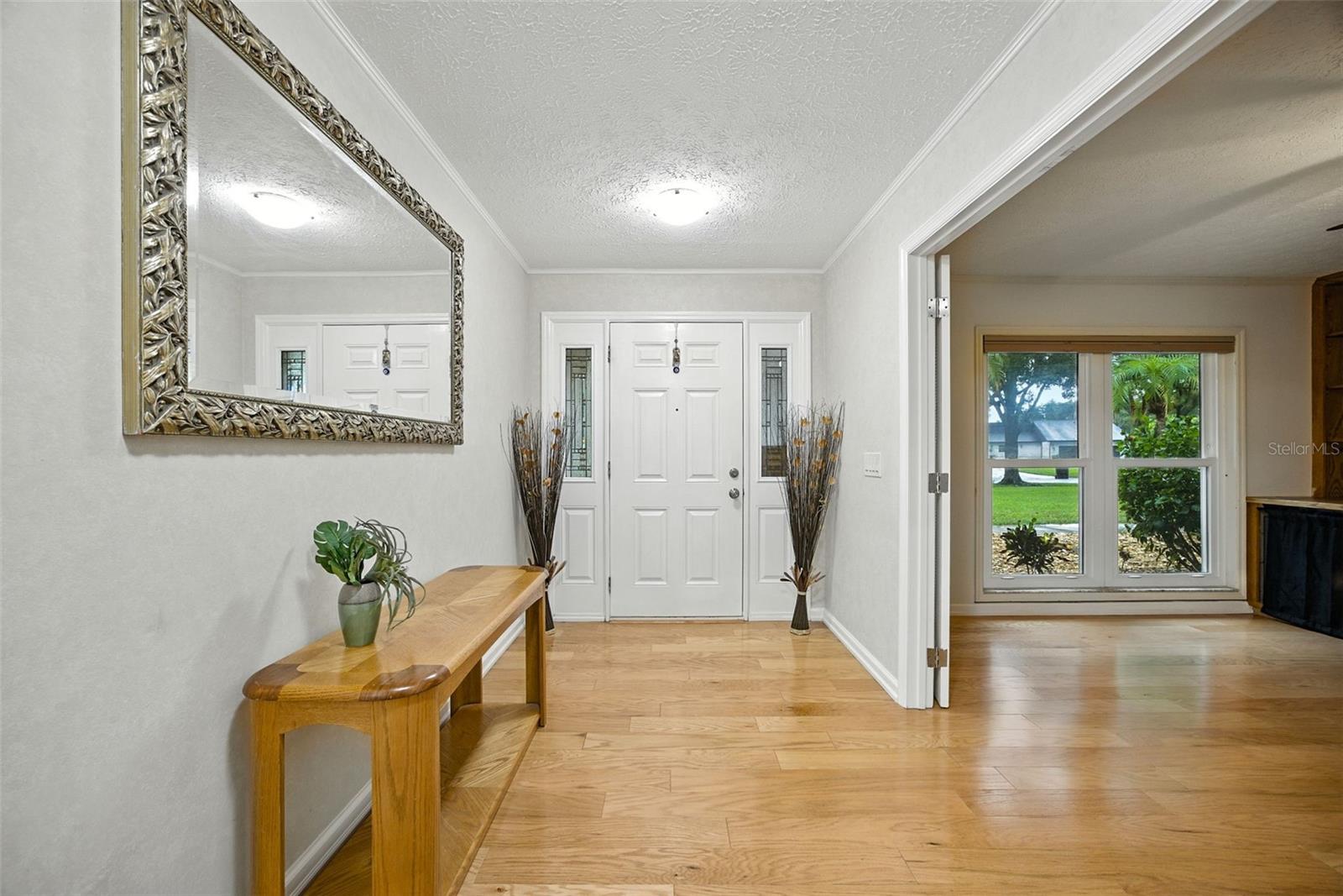 Listing photo id 4 for 10502 Lake Williams Drive