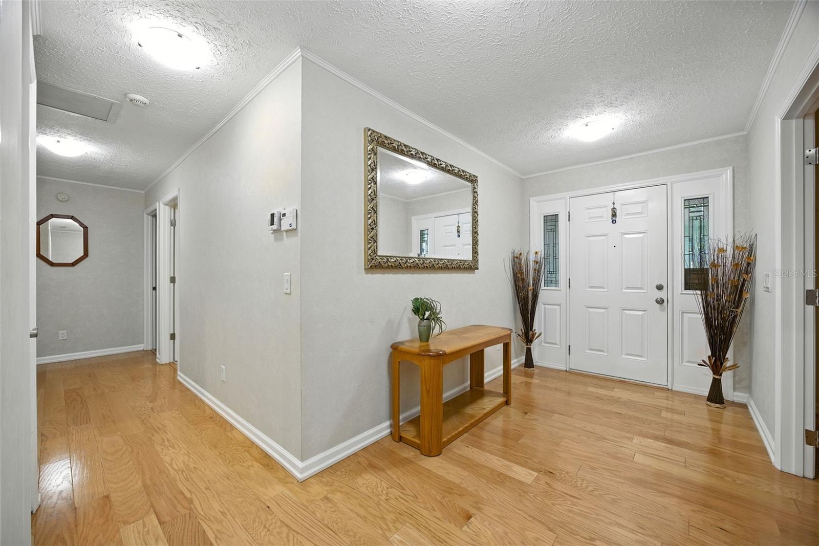 Listing photo id 5 for 10502 Lake Williams Drive