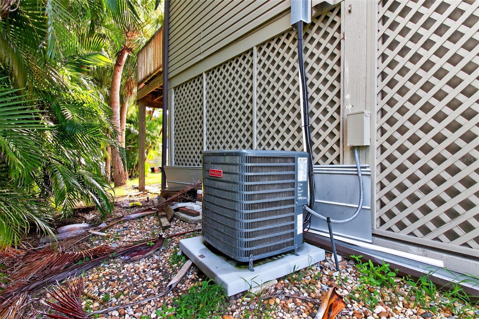 Image 4 of 30 For 8521 Cypress Drive S