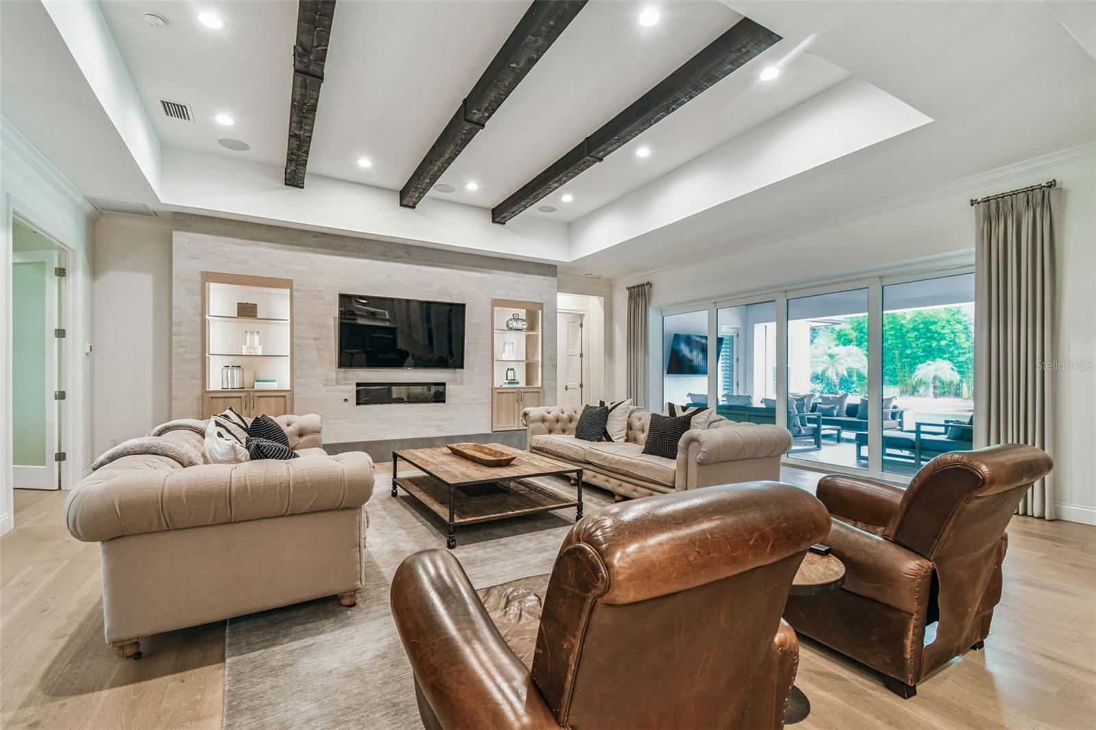 Image 11 of 100 For 8515 Loch Drive