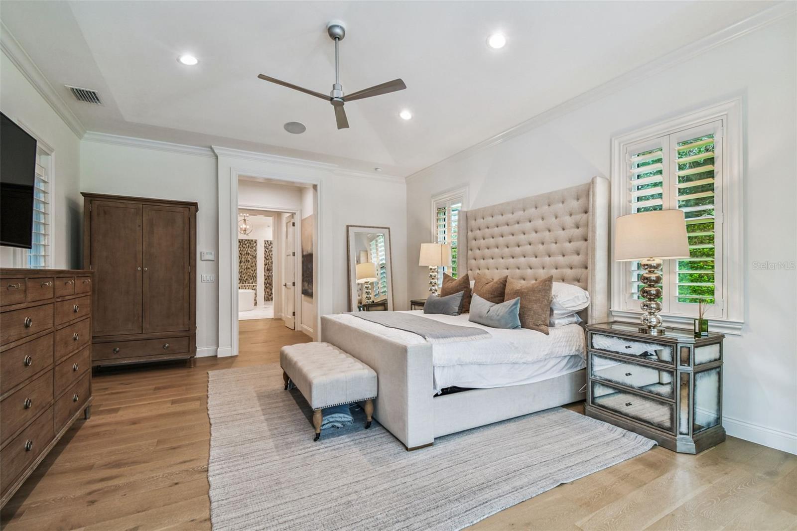 Image 33 of 100 For 8515 Loch Drive