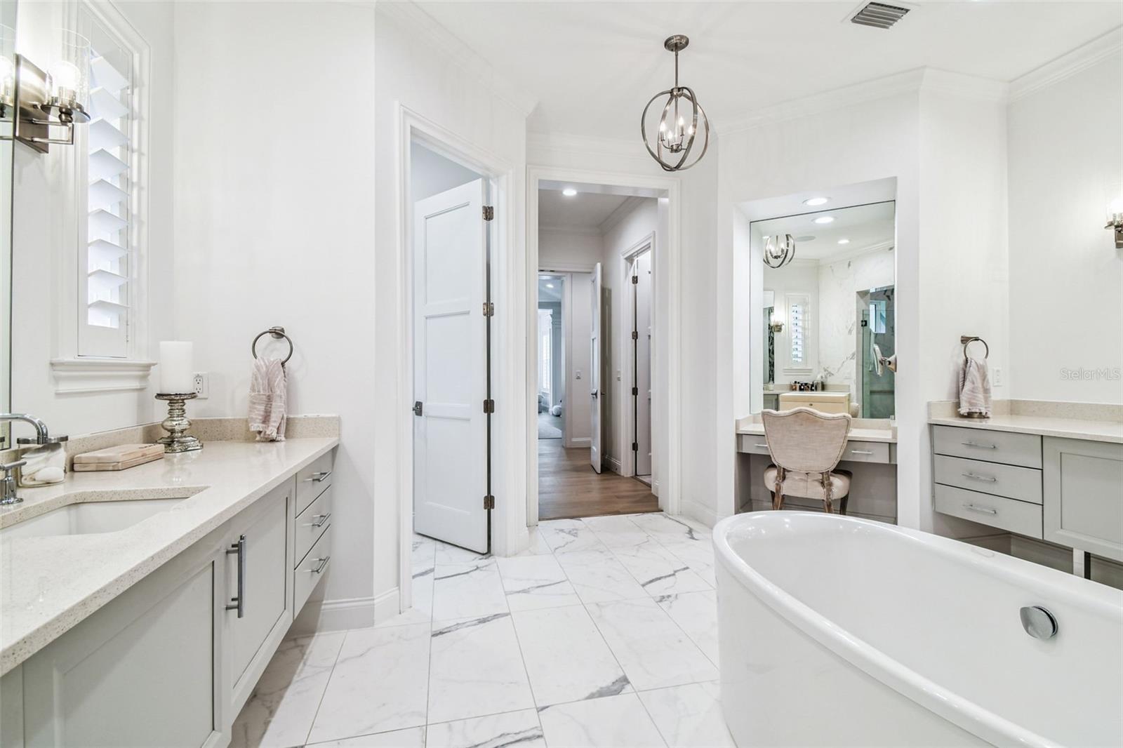 Image 41 of 100 For 8515 Loch Drive