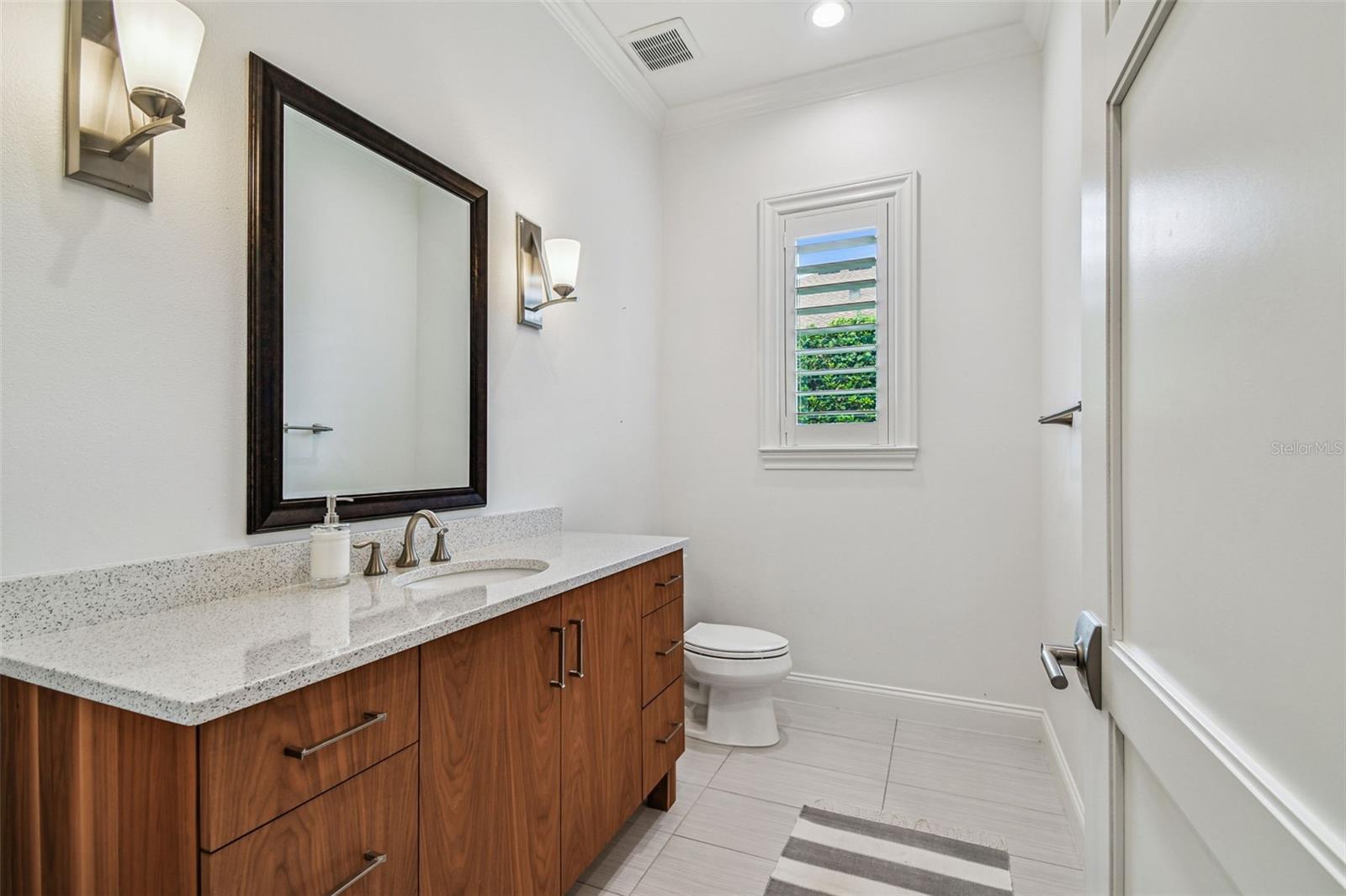 Image 57 of 100 For 8515 Loch Drive