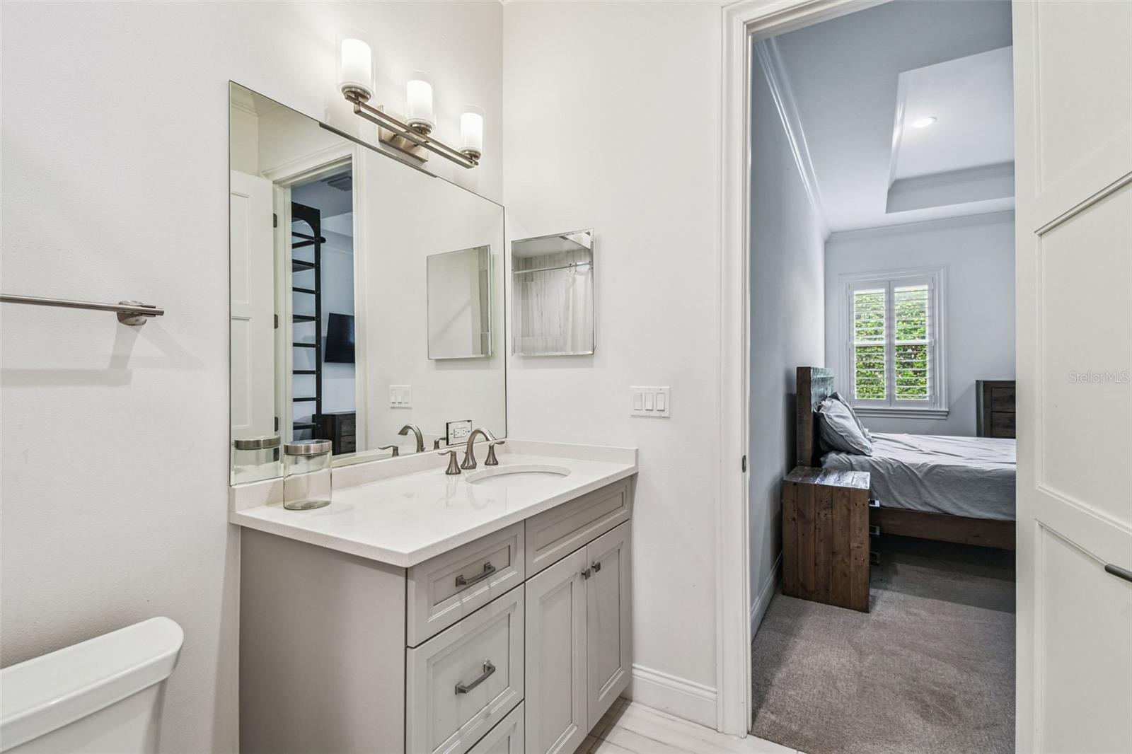 Image 73 of 100 For 8515 Loch Drive