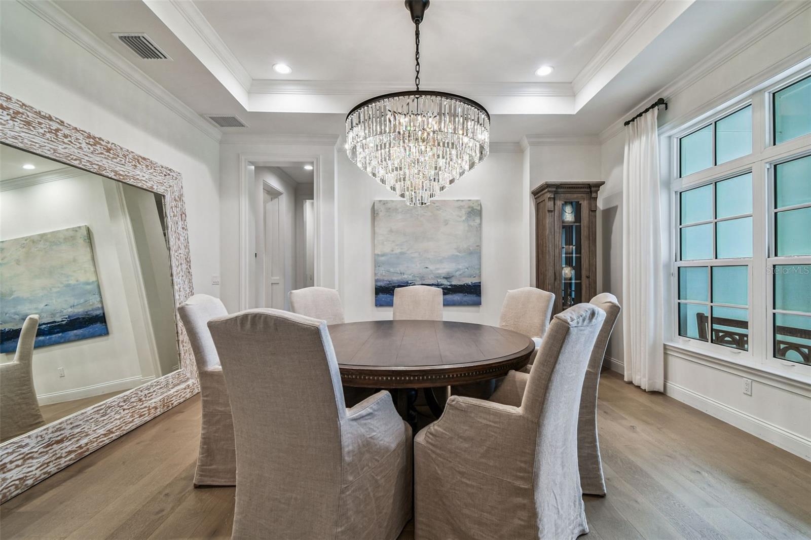 Image 9 of 100 For 8515 Loch Drive
