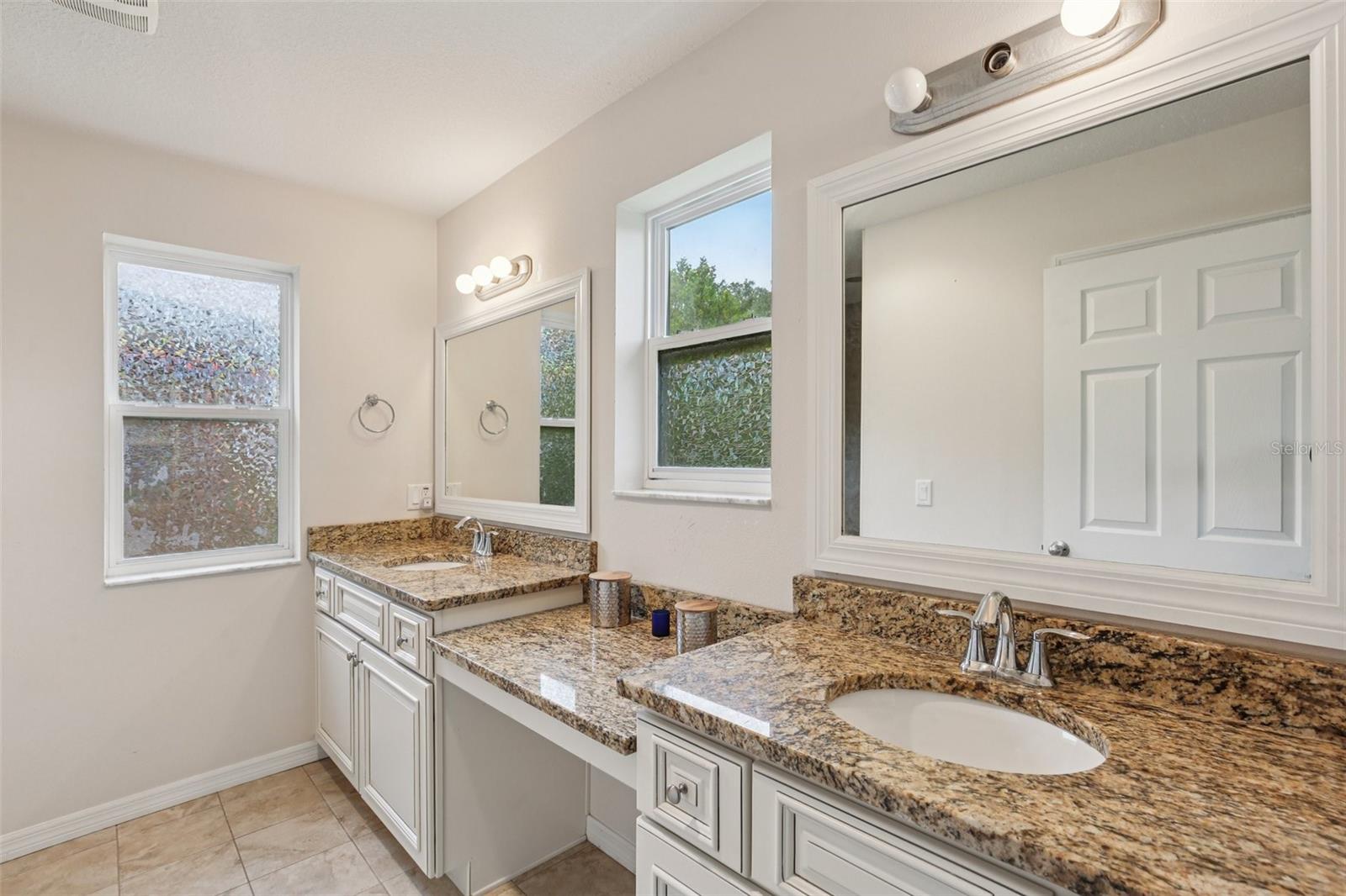Image 25 of 50 For 1844 Sommarie Way