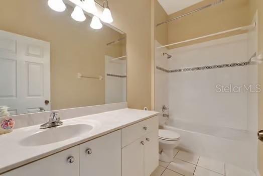 Listing photo id 13 for 10906 Holly Cone Drive