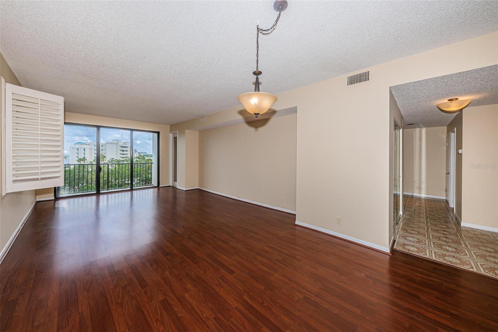 Image 12 of 57 For 8 Belleview Boulevard 601