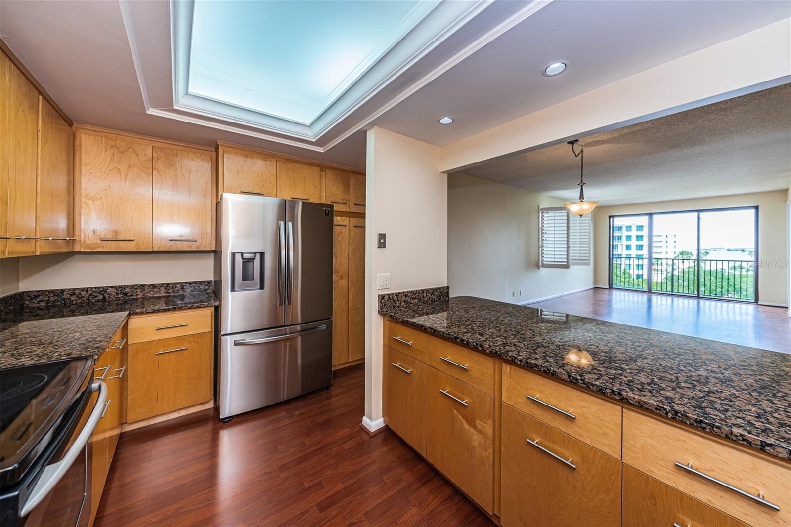 Image 22 of 57 For 8 Belleview Boulevard 601