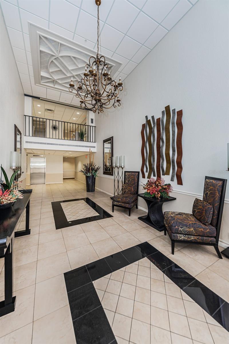Image 4 of 57 For 8 Belleview Boulevard 601