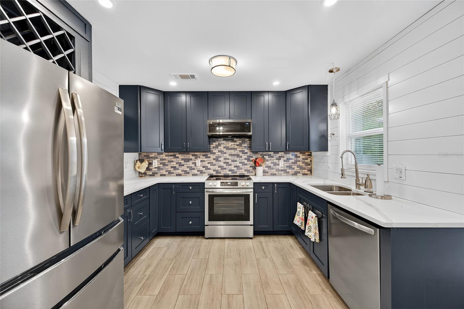 Image 4 of 28 For 1712 Bellemeade Drive