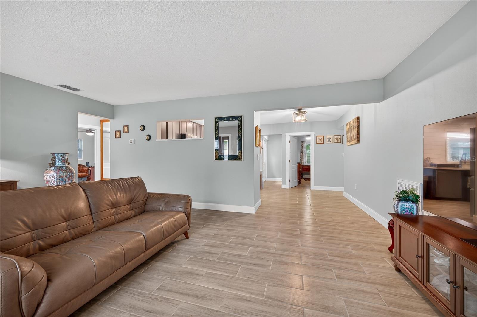 Image 8 of 28 For 1712 Bellemeade Drive