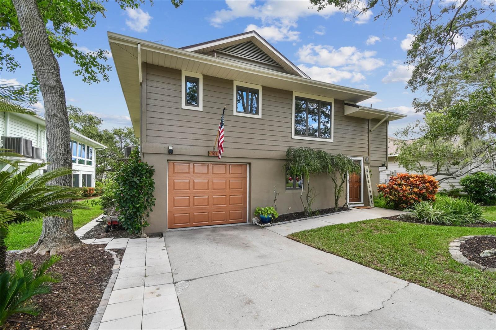 Image 5 of 100 For 1011 Pointe Alexis Drive