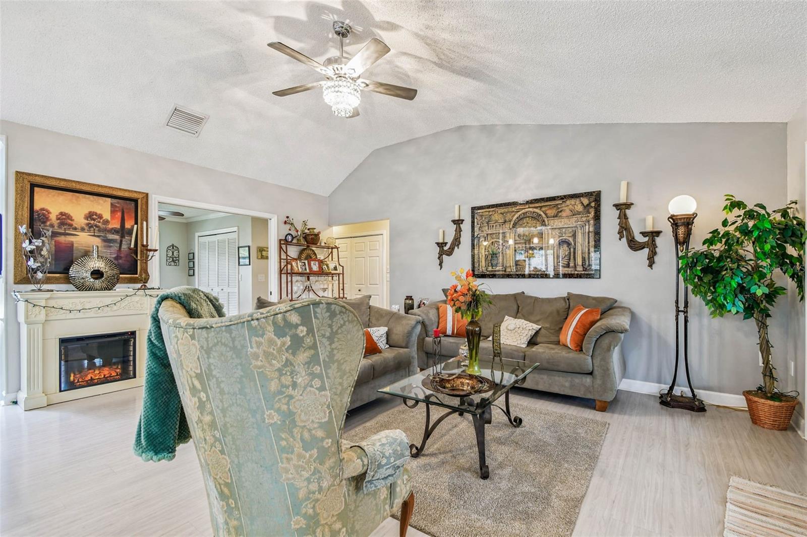 Image 9 of 100 For 1011 Pointe Alexis Drive