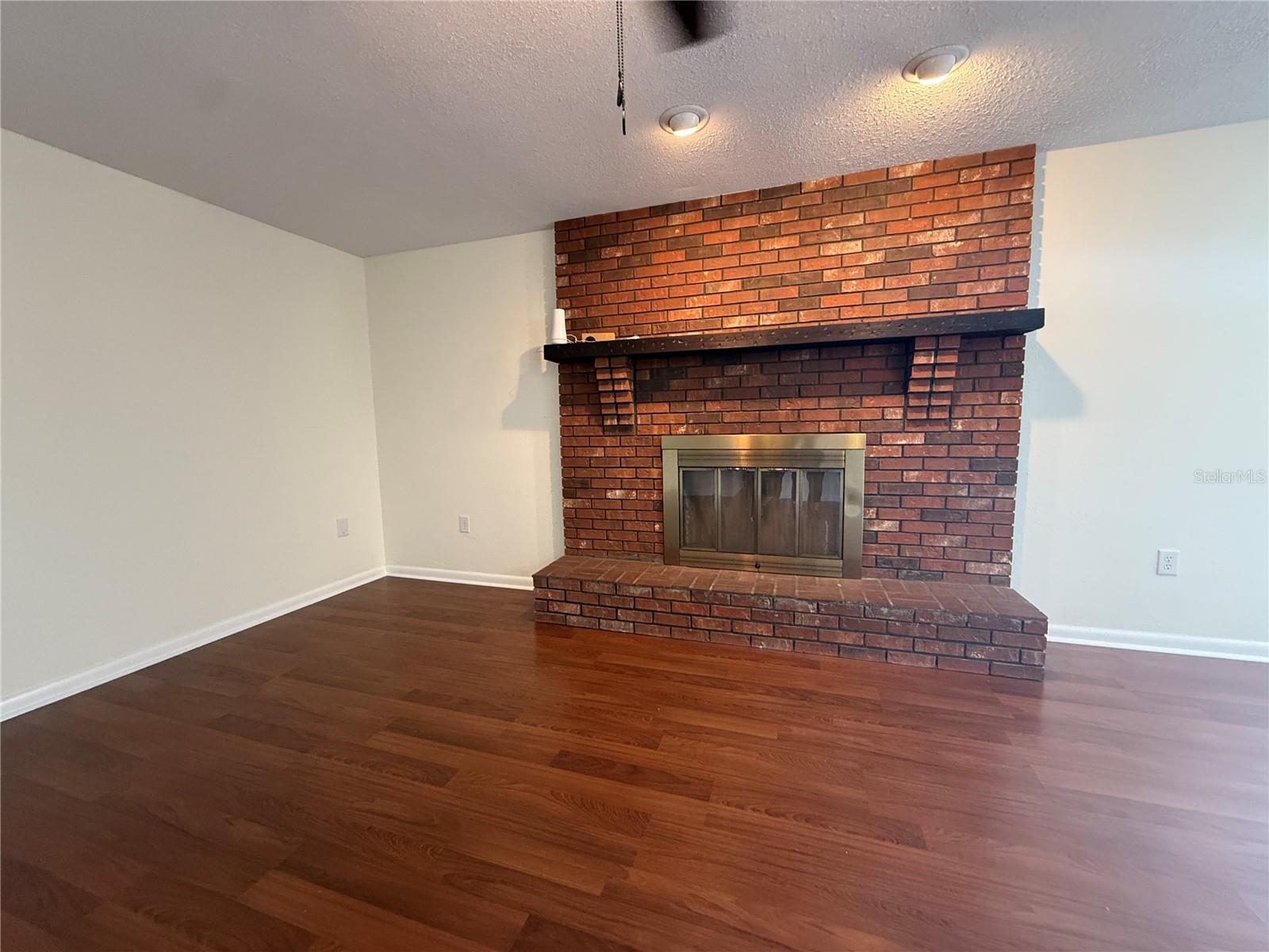 Image 13 of 37 For 6202 Brandon Cir
