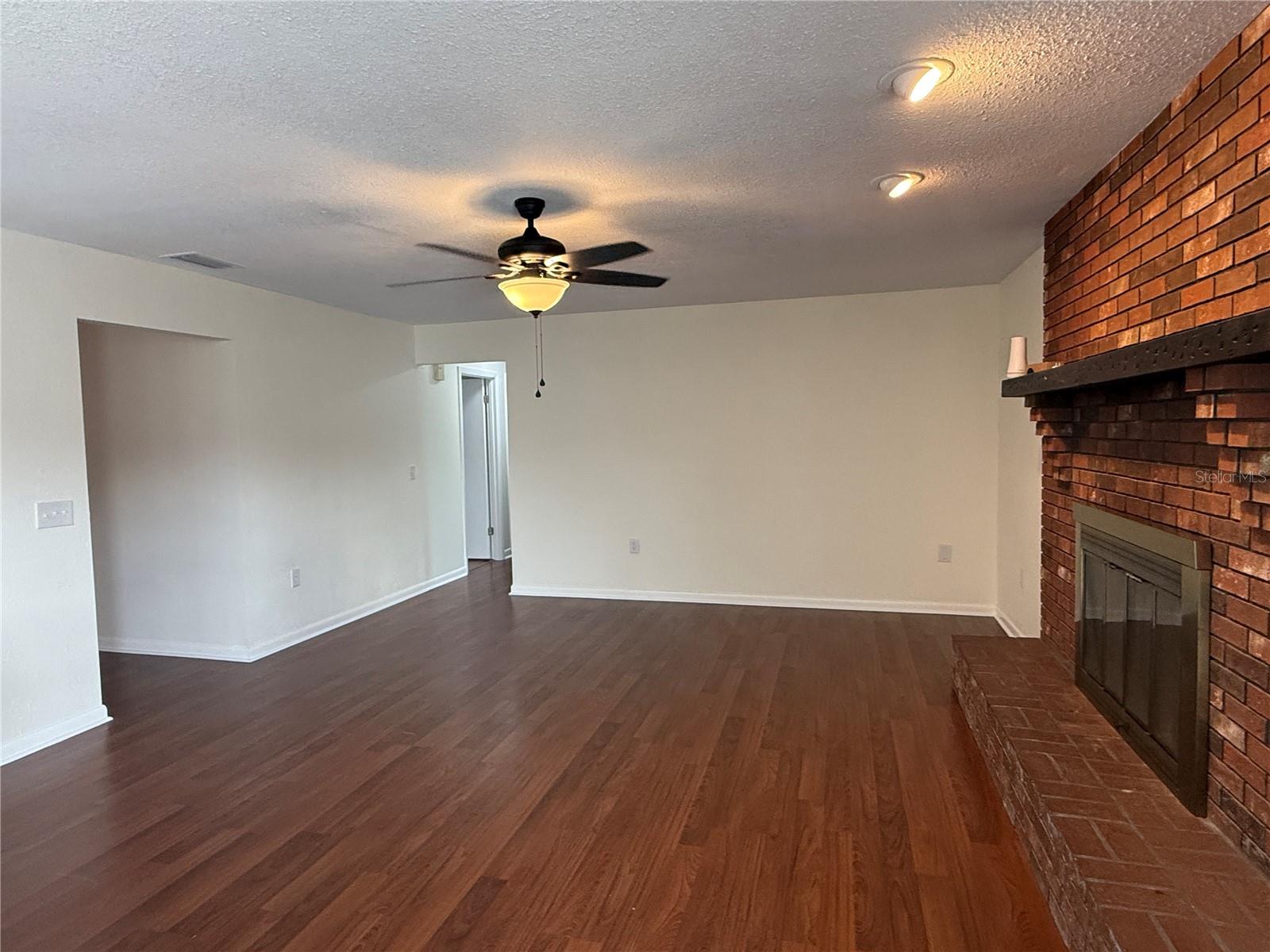 Image 16 of 37 For 6202 Brandon Cir