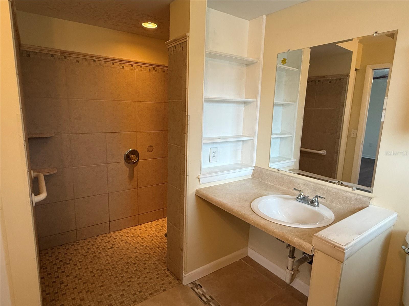 Image 21 of 37 For 6202 Brandon Cir